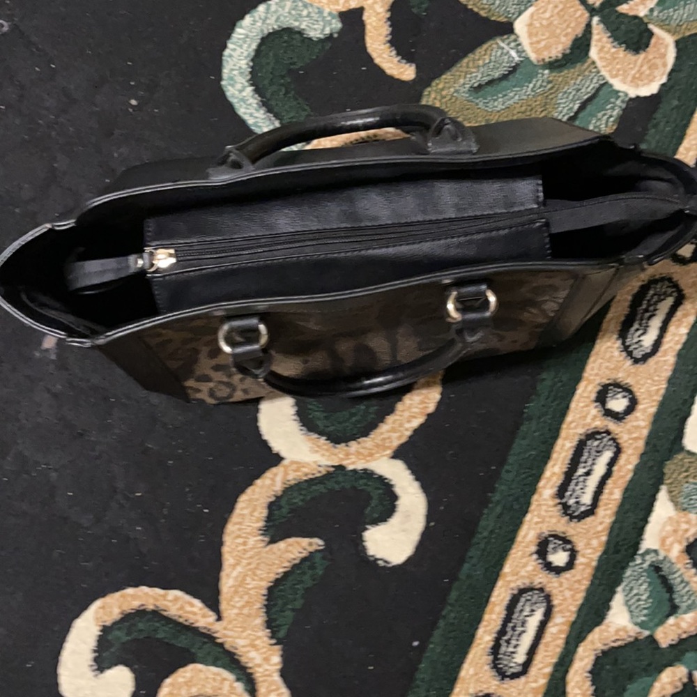 Purse - Picture 4 of 4